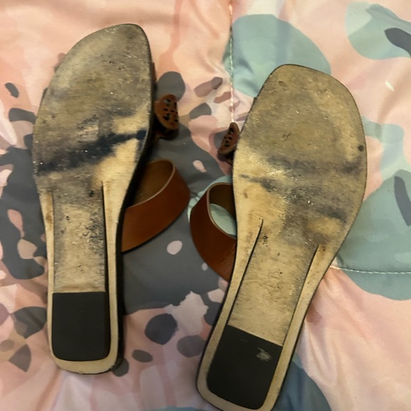TORY BURCH logo leather sandals. - Picture 11 of 15
